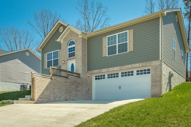 Building Photo - Beautiful Soddy Daisy Home!