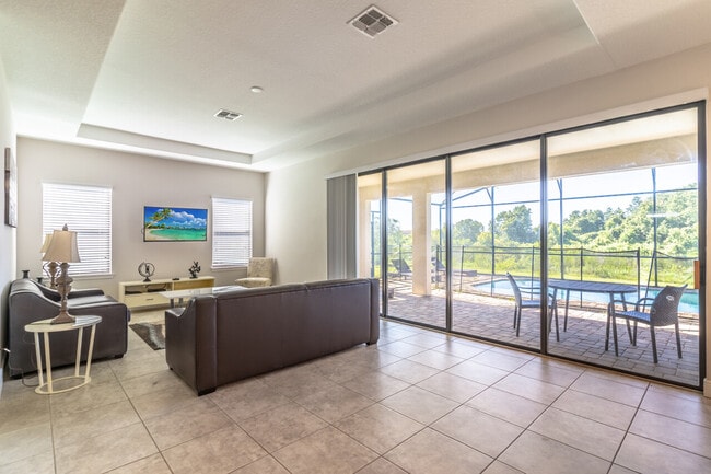 Building Photo - 154 Balmoral