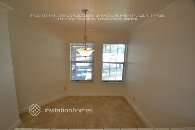 Foto del edificio - 9417 Soaring Oaks Dr