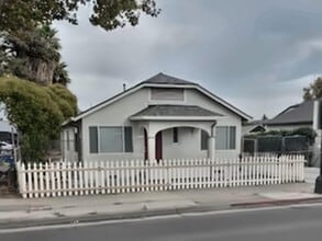 Building Photo - 2056 Alum Rock Ave