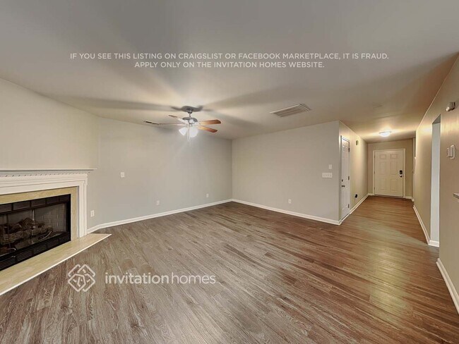 Foto del edificio - 1215 Pinehaven Ct