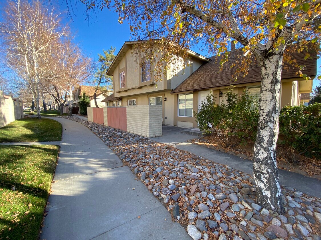 3916 Pheasant Dr, Carson City, NV 89701 House Rental in Carson City