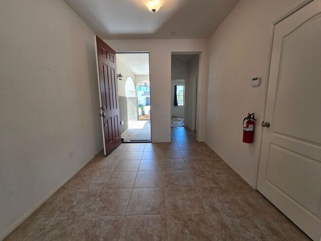 Foto del edificio - New Listing!