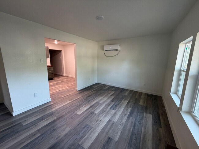 Foto del edificio - 410 W Lincoln Ave