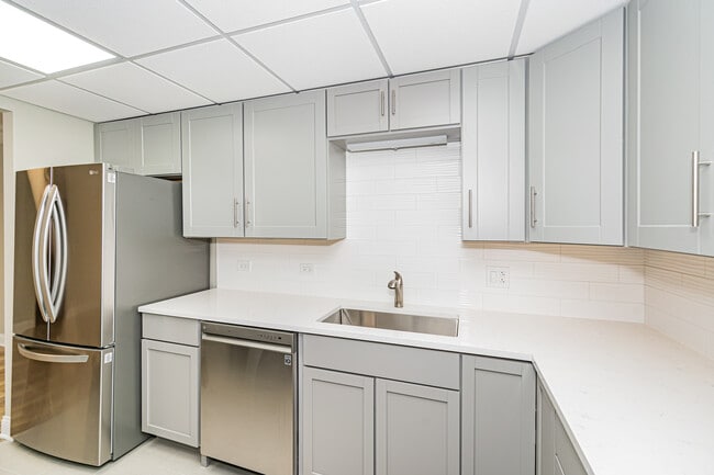 Foto del edificio - 3851 N Parkway Dr