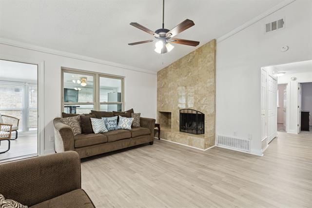 Foto del edificio - 5205 Shoregate Dr