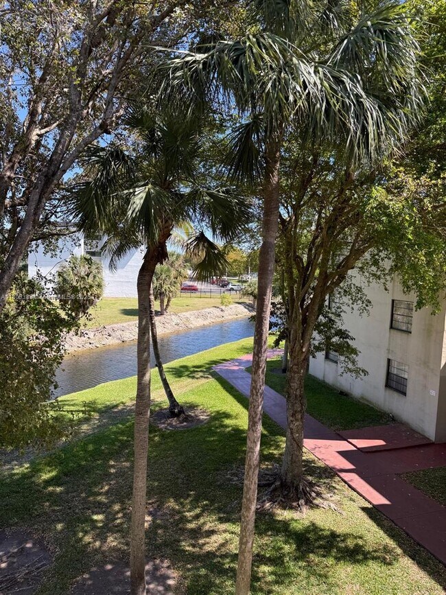 Foto del edificio - 10845 SW 112th Ave