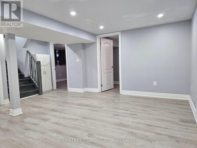 Photo du bâtiment - 366 E 23rd St