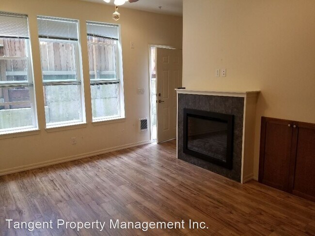 Foto del edificio - 8072 SE 6th Ave
