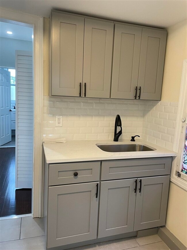Building Photo - 56 Highwood Terrace