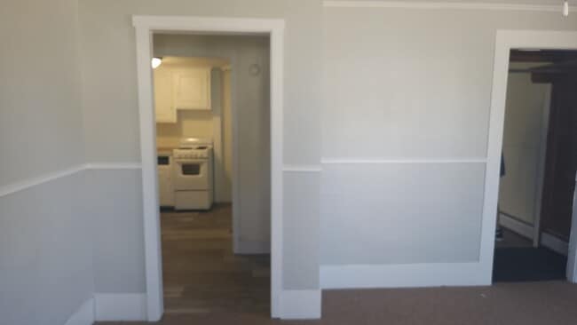 Building Photo - 308 Broadway