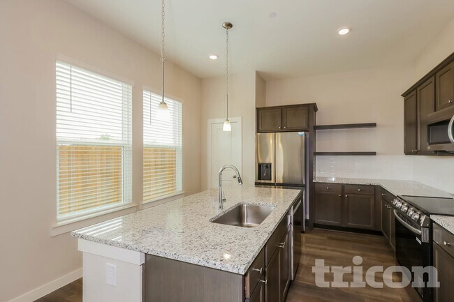 Foto del edificio - 210 Hockliffe Ct