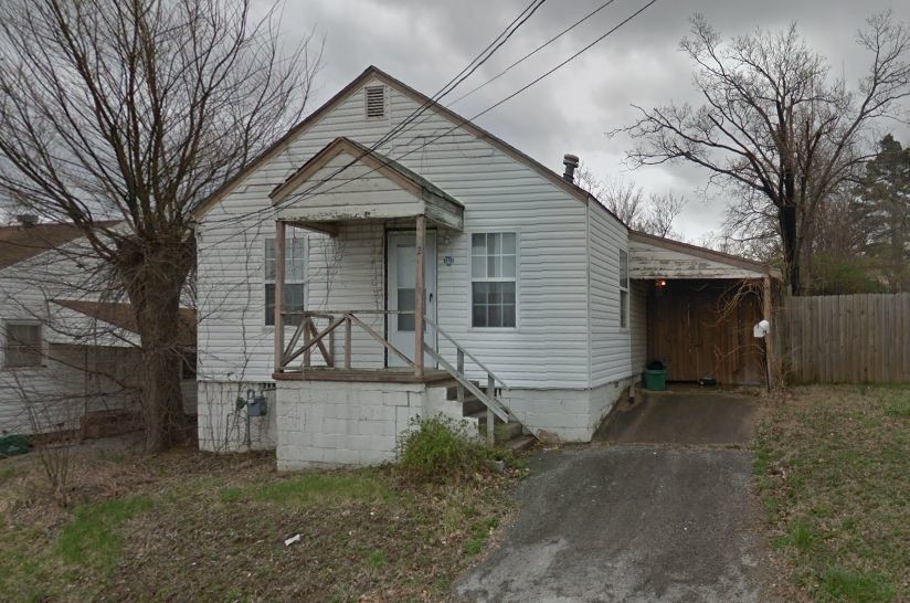 Primary Photo - 829 W North St