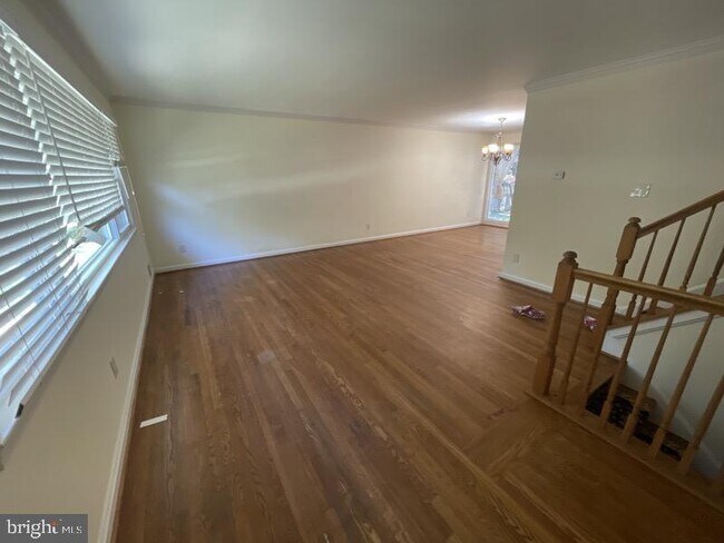 Foto del edificio - 909 Cottage St SW