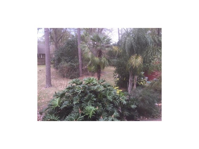 Building Photo - 205 Fleetway Dr