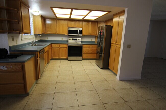 Building Photo - 1118 Lana St