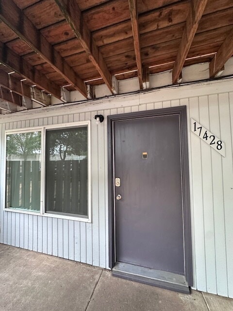 Foto del edificio - Charming 2-Bed Oasis with Modern Comforts on Powell Blvd.