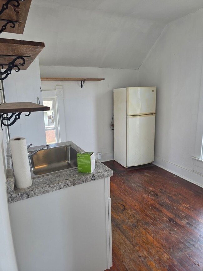 Foto del edificio - 536 E Center St