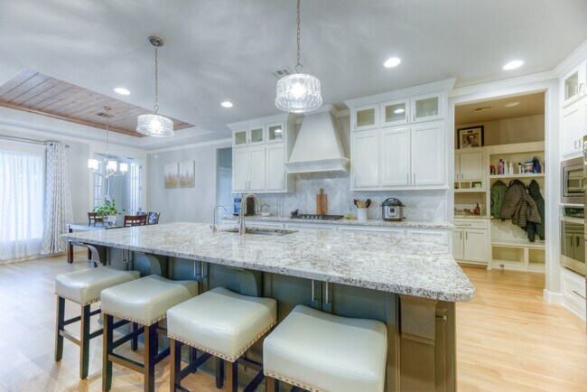 Foto del edificio - 8722 S Olympia Ave