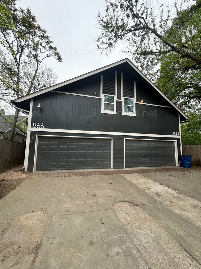 Building Photo - 866 N Nims Ave