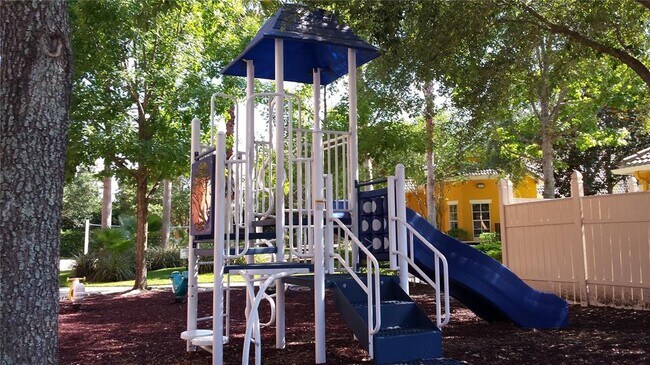 Foto del edificio - 19921 Villa Ridge Dr