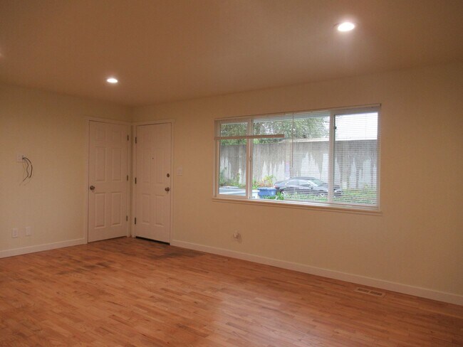 Building Photo - APPROVED APPLICATION  Rambler in Pacific. ...