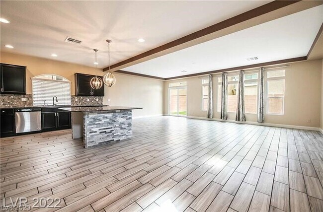 Foto del edificio - 6372 Tamber Bay Rd
