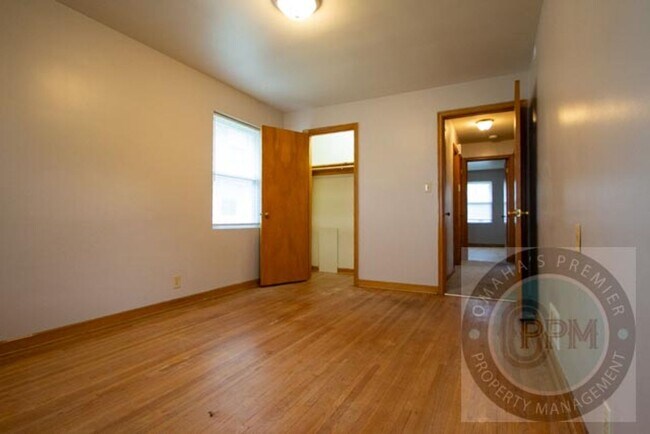Building Photo - ALANSCO 3331/3333 N 61 ST