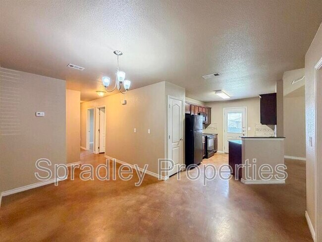 Foto del edificio - 757 E Ridge Blvd