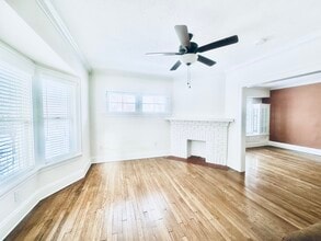 Building Photo - 1303 W 102nd St