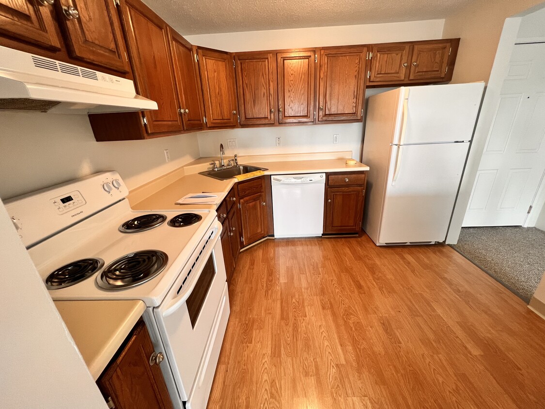 Primary Photo - 14 Flintlock Ln