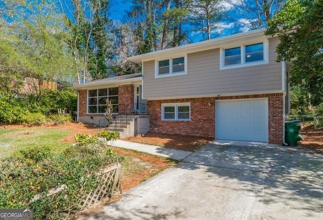 Building Photo - 629 Willivee Dr