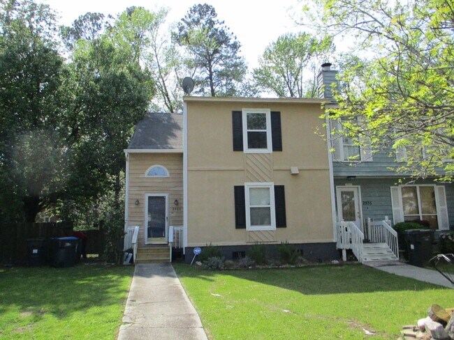 Foto del edificio - Updated townhome in West Augusta