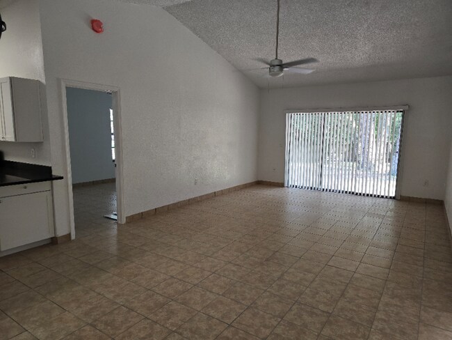 Foto del edificio - 5912 Orange Grove Ave