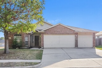 Building Photo - 1013 Crane Cir