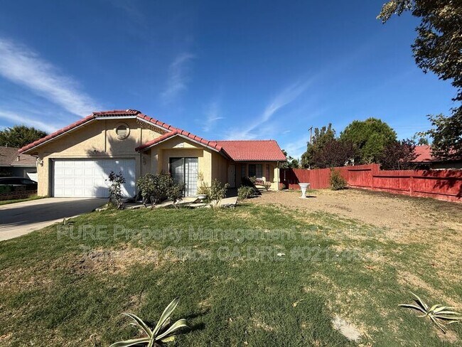 Foto del edificio - 41384 Collegian Way