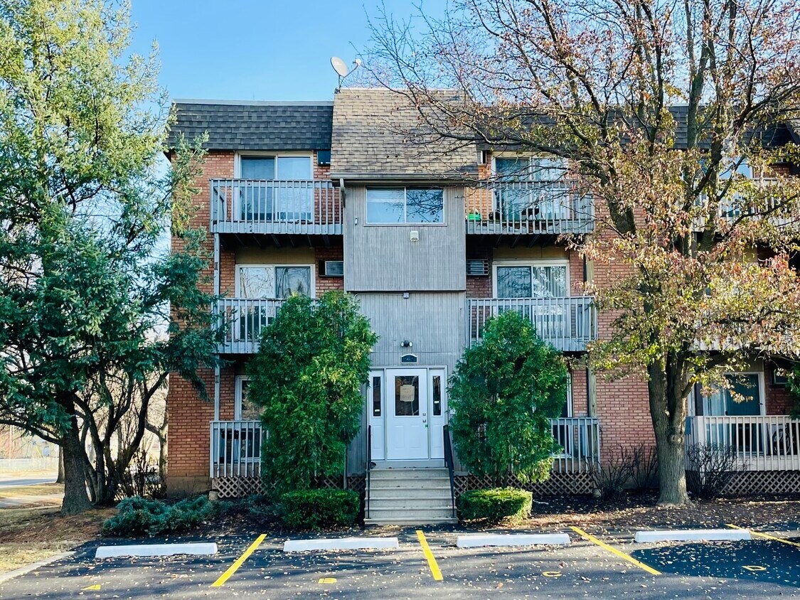 549 Ashland Ave, Aurora, IL 60505 House Rental in Aurora, IL