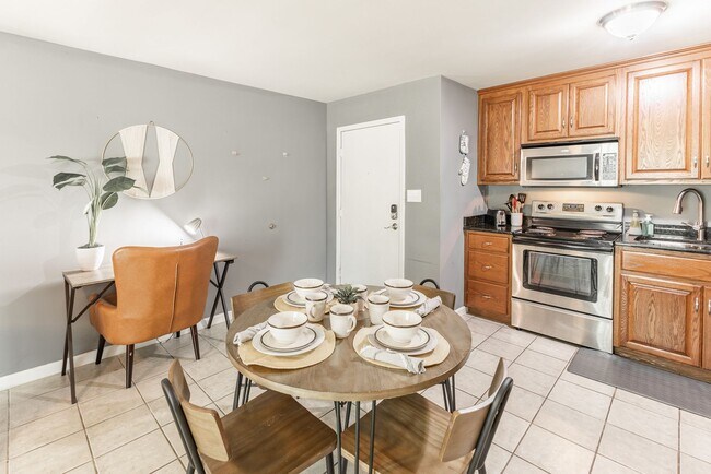 Building Photo - 6614 Willow Pointe Dr NW