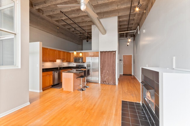 Foto del edificio - 1834 Ridge Ave
