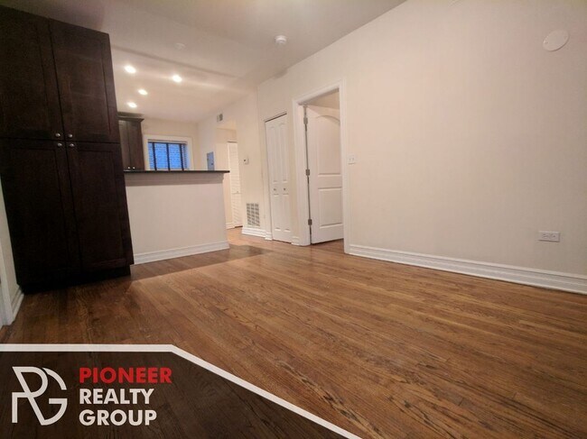 Foto del edificio - 3814 N Sheffield Ave