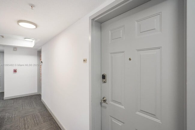 Foto del edificio - 280 SW 20th Rd