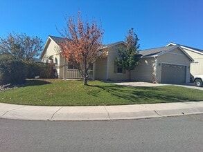 Building Photo - 117 Knickerbocker Cir