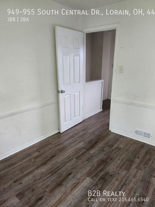 Foto del edificio - 949-955 South Central Dr., Lorain, OH, 440...