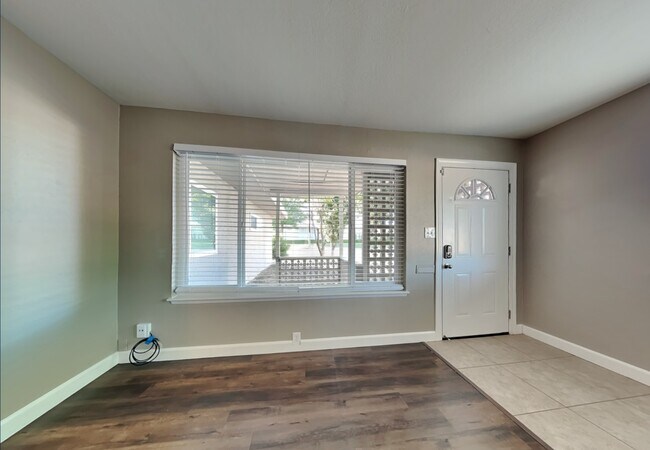 Building Photo - 94 Dean Way