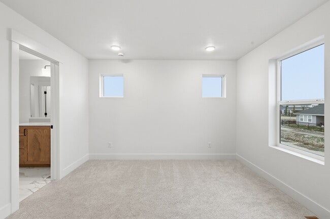 Building Photo - 2144 E Deep Purple Ln