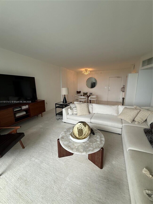 Building Photo - 10275 Collins Ave