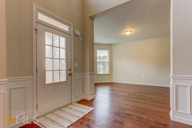 Building Photo - 13 Ravine Dr
