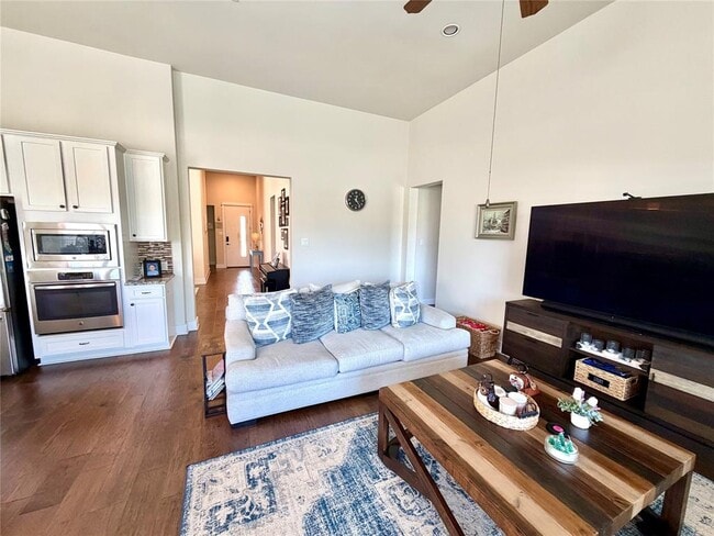 Foto del edificio - 13701 Ronald Reagan Blvd