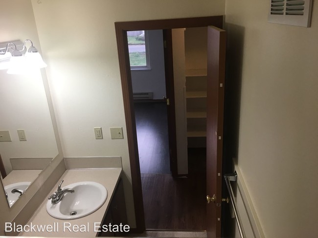 Foto del edificio - 6116 Glen Mary Ln SE