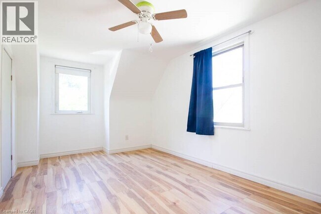 Building Photo - 30 Eastvale Pl